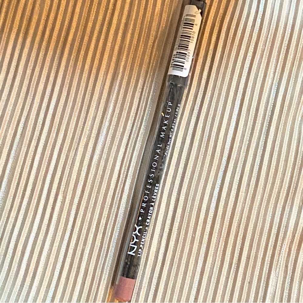 NYX Professional Makeup Lip Pencil NATURAL